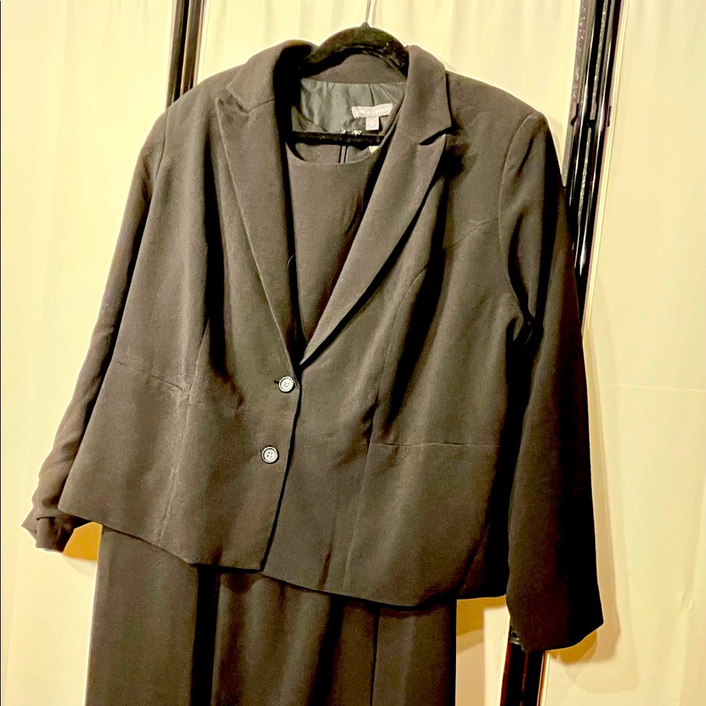 Lovely Jesica London Black sleeveless dress with Jacket.